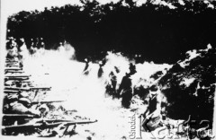1939-1945, brak miejsca.
Egzekucja.
Fot. NN, kolekcja Cezarego Chlebowskiego, zbiory Ośrodka KARTA