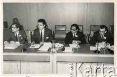 20.05.1970, Luksemburg.
Konferencja, 1. z prawej Jan Kułakowski, sekretarz generalny Europejskiej Organizacji Światowej Konfederacji Pracy, 2. z prawej van Than.
Fot. NN, kolekcja Zofii i Jana Kułakowskich, udostępniła Zofia Kułakowska, zbiory Ośrodka KARTA