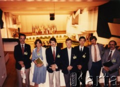 Listopad 1985, Budapeszt, Węgry.
Forum Kulturalne. Marek Walicki (w środku) - zastępca kierownika Sekcji Polskiej Głosu Ameryki.
Fot. NN, kolekcja Marka Walickiego, zbiory Ośrodka KARTA