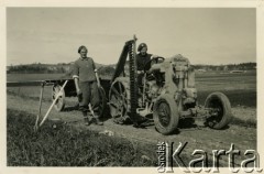 1941, Pfäffikon, Szwajcaria.
Żołnierze 6. Kresowego Pułku Strzelców Pieszych podczas prac na polu.
Fot. NN, zbiory Ośrodka KARTA, album przekazała Wanda Klenczon