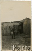 Lata 30., Comodoro Rivadavia, prowincja Chubut, Argentyna.
Chłopcy.
Fot. NN, zbiory Enrique Koprowskiego, reprodukcje cyfrowe w Bibliotece Polskiej im. Ignacego Domeyki w Buenos Aires (Biblioteca Polaca Ignacio Domeyko) i w Ośrodku KARTA w Warszawie.