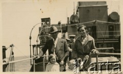 Lata 30., Comodoro Rivadavia, prowincja Chubut, Argentyna.
Port.
Fot. NN, zbiory Enrique Koprowskiego, reprodukcje cyfrowe w Bibliotece Polskiej im. Ignacego Domeyki w Buenos Aires (Biblioteca Polaca Ignacio Domeyko) i w Ośrodku KARTA w Warszawie.