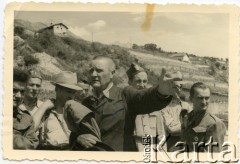 Lata 40., Szwajcaria.
Prawdopodobnie miejsce internowania polskich żołnierzy. Ludwik Figna (pierwszy z prawej).
Fot. NN, zbiory Juana Ludvica Figny, reprodukcje cyfrowe w Bibliotece Polskiej im. Ignacego Domeyki w Buenos Aires (Biblioteca Polaca Ignacio Domeyko) i w Ośrodku KARTA w Warszawie.