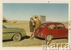 1970, Comodoro Rivadavia, prowincja Chubut, Argentyna.
Rodzice Moniki Mickiewicz - Krystyna i Edmund Mickiewiczowie.
Fot. NN, zbiory Moniki Mickiewicz, reprodukcje cyfrowe w Bibliotece Polskiej im. Ignacego Domeyki w Buenos Aires (Biblioteca Polaca Ignacio Domeyko) i w Ośrodku KARTA w Warszawie.