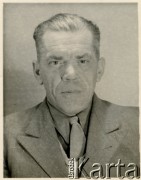 Po 1946, brak miejsca.
Stanisław Jóźwicki.
Fot. NN, zbiory Andresa Jozwickiego, reprodukcje cyfrowe w Bibliotece Polskiej im. Ignacego Domeyki w Buenos Aires (Biblioteca Polaca Ignacio Domeyko) i w Ośrodku KARTA w Warszawie.
