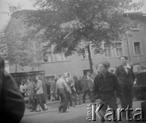 28.06.1956, Poznań, Poznańskie woj., Polska. 
Protest poznańskich robotników. Fotografie wykonane przez funkcjonariuszy UB w celu identyfikacji manifestantów.
Fot. NN, zbiory Ośrodka KARTA, udostępnił Grzegorz Braun