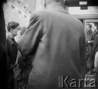 28.06.1956, Poznań, Poznańskie woj., Polska.
Protest poznańskich robotników. Fotografie wykonane przez funkcjonariuszy UB w celu identyfikacji manifestantów.
Fot. NN, zbiory Ośrodka KARTA, udostępnił Grzegorz Braun
