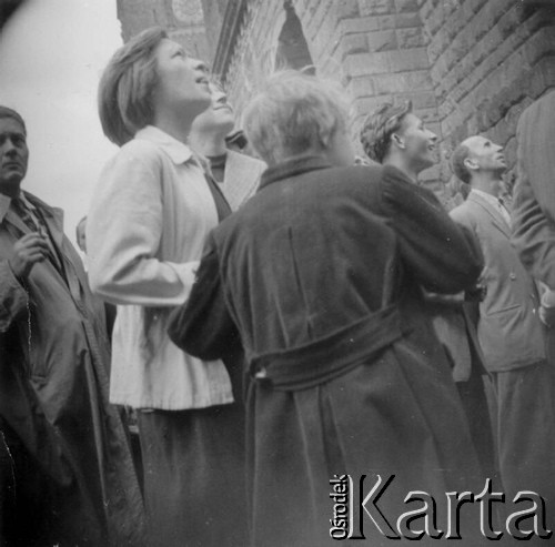 28.06.1956, Poznań, Poznańskie woj., Polska.
Protest poznańskich robotników. Fotografie wykonane przez funkcjonariuszy UB w celu identyfikacji manifestantów.
Fot. NN, zbiory Ośrodka KARTA, udostępnił Grzegorz Braun