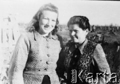 1955, Tałon, Kołyma, ZSRR.
Irena Olizar (z lewej) i Anna Jurkanis na zesłaniu.
Fot. NN, zbiory Ośrodka KARTA, udostępnili Anna i Jan Jurkanisowie