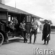 1916, Kijów.
Wykładowcy szkoły obserwatorów lotniczych.
Fot. NN, kolekcja Jarosława Okulicza-Kozaryna, zbiory Ośrodka KARTA