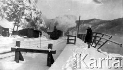 1919, Syberia, Rosja.
Stacyjka kolejowa, pociąg w śniegu.
Fot. Jarosław Okulicz-Kozaryn, zbiory Ośrodka KARTA