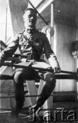 1919, brak miejsca.
Szef Polskiej Misji Wojskowej na Syberii major Jarosław Okulicz-Kozaryn.
Fot. NN, kolekcja Jarosława Okulicza-Kozaryna, zbiory Ośrodka KARTA
