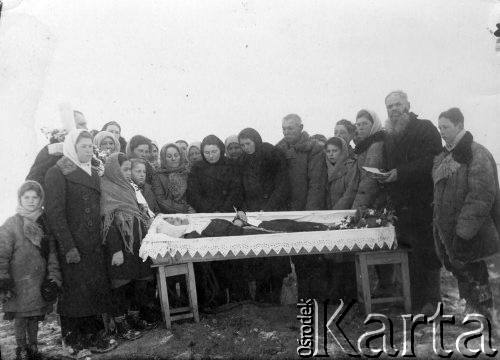 12.12.1945, Kopczaty, Krasnojarski Kraj, ZSRR.
Pogrzeb zesłanki Olszewskiej.
Fot. NN, zbiory Ośrodka KARTA, udostępniła Natalia Oklejewska.