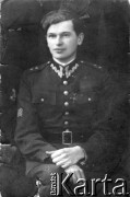 Lata 30., Polska.
Józef Bugno (żołnierz Legionów, jeniec Ostaszkowa). Zdjęcie w mundurze, prawdopodobnie z lat 30-tych.
Fot. NN, zbiory Ośrodka KARTA.