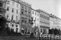 Czerwiec 1925, Lwów, Polska.
Kamienice po wschodniej stronie rynku.
Fot. Adolf Matyka, zbiory Ośrodka Karta, udostepnił Leon Pawłowski