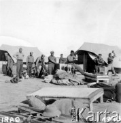 1943, Irak.
Obóz żołnierzy 2 Korpusu Polskiego.
Fot. NN, zbiory Ośrodka KARTA, spuścizna Antoniego Mączki, udostępnił Mirosław Mączka.

