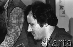 wrzesień-październik 1981, Gdańsk, Polska.
Konferencja prasowa BIPS (Biuro Informacji Prasowej Solidarność) podczas I Krajowego Zjazdu Delegatów NSZZ „Solidarność”. Na zdjęciu  przewodniczący Zarządu Regionu  w Bydgoszczy Jan Rulewski.
Fot. Maciej Czarnocki, zbiory Ośrodka KARTA.
