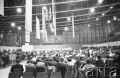 wrzesień-październik 1981, Gdańsk, Polska.
Obrady I Krajowego Zjazdu Delegatów NSZZ „Solidarność”. Hala Olivia wypełniona delegatami.
Fot. Maciej Czarnocki, zbiory Ośrodka KARTA.
