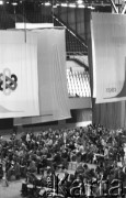 wrzesień-październik 1981, Gdańsk, Polska.
Obrady I Krajowego Zjazdu Delegatów NSZZ „Solidarność”. Hala Olivia wypełniona delegatami.
Fot. Maciej Czarnocki, zbiory Ośrodka KARTA.
