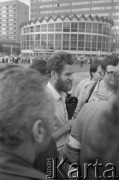 3-5.08.1981, Warszawa, Polska.
Kierowcy autobusów miejskich i ciężarówek zablokowali rondo u zbiegu ulic Marszałkowskiej i Alei Jerozolimskich. Protestowali w ten sposób przeciwko obniżce kartkowych przydziałów mięsa i trudnościom zaopatrzeniowym. Strajk został zorganizowany przez Zarząd Regionu NSZZ 