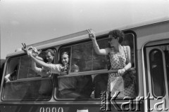 3-5.08.1981, Warszawa, Polska.
Kierowcy autobusów miejskich i ciężarówek zablokowali rondo u zbiegu ulic Marszałkowskiej i Alei Jerozolimskich. Protestowali w ten sposób przeciwko obniżce kartkowych przydziałów mięsa i trudnościom zaopatrzeniowym. Strajk został zorganizowany przez Zarząd Regionu NSZZ 