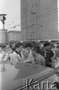 3-5.08.1981, Warszawa, Polska.
Kierowcy autobusów miejskich i ciężarówek zablokowali rondo u zbiegu ulic Marszałkowskiej i Alei Jerozolimskich. Protestowali w ten sposób przeciwko obniżce kartkowych przydziałów mięsa i trudnościom zaopatrzeniowym. Strajk został zorganizowany przez Zarząd Regionu NSZZ 