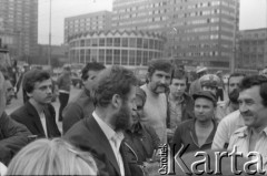 3-5.08.1981, Warszawa, Polska.
Kierowcy autobusów miejskich i ciężarówek zablokowali rondo u zbiegu ulic Marszałkowskiej i Alei Jerozolimskich. Protestowali w ten sposób przeciwko obniżce kartkowych przydziałów mięsa i trudnościom zaopatrzeniowym. Strajk został zorganizowany przez Zarząd Regionu NSZZ 