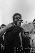 3-5.08.1981, Warszawa, Polska.
Kierowcy autobusów miejskich i ciężarówek zablokowali rondo u zbiegu ulic Marszałkowskiej i Alei Jerozolimskich. Protestowali w ten sposób przeciwko obniżce kartkowych przydziałów mięsa i trudnościom zaopatrzeniowym. Strajk został zorganizowany przez Zarząd Regionu NSZZ 