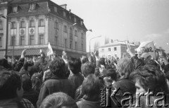 1-3.05.1982, Warszawa, Polska.
Demonstracja niezależna na placu Zamkowym. 
Fot. Maciej Czarnocki, zbiory Ośrodka KARTA