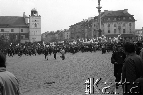 3.05.1982, Warszawa, Polska.
Niezależna demonstracja na Starym Mieście, zorganizowana przez podziemne struktury 
