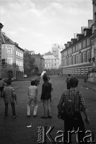 3.05.1982, Warszawa, Polska.
Niezależna demonstracja na Starym Mieście, zorganizowana przez podziemne struktury 