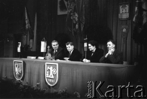 1949, Katowice, Polska.
Konferencja sprawozdawcza Stronnictwa Demokratycznego, goście zagraniczni.
Fot. Kazimierz Seko, zbiory Ośrodka KARTA
 
