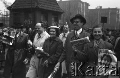 1.05.1954, Stalinogród (Katowice), Polska.
Pochód pierwszomajowy, pracownicy 