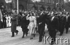 1.05.1949, Katowice, Polska.
Pochód pierwszomajowy.
Fot. Kazimierz Seko, zbiory Ośrodka KARTA
 
