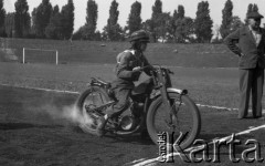 1949, Bytom, Polska.
Otwarcie toru żużlowego w Bytomiu.
Fot. Kazimierz Seko, zbiory Ośrodka KARTA