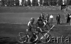 1949, Bytom, Polska.
Otwarcie toru żużlowego w Bytomiu.
Fot. Kazimierz Seko, zbiory Ośrodka KARTA