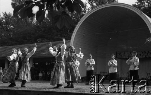 Lata 50-te, Katowice, Polska.
Festyn LPŻ (Ligi Przyjaciół Żołnierza).
Fot. Kazimierz Seko, zbiory Ośrodka KARTA
