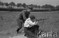 Lata 50-te, Śląsk, Polska.
Zawody strzeleckie.
Fot. Kazimierz Seko, zbiory Ośrodka KARTA
