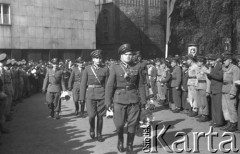 1951, Katowice, Polska.
Defilada Ludowego Wojska Polskiego na ulicach miasta.
Fot. Kazimierz Seko, zbiory Ośrodka KARTA



