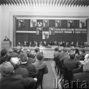 1972, Katowice, Polska.
Zjazd Delegatów Związku Zawodowego Górników, na mównicy stoi Edward Gierek. Hasło nad stołem prezydialnym: 