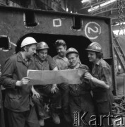 1975, Katowice, Polska.
Huta Ferrum - grupa przodowników pracy.
Fot. Kazimierz Seko, zbiory Ośrodka KARTA
