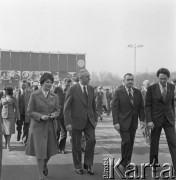 28.04.1977, Katowice, Polska.
Edward Gierek i Zdzisław Grudzień zwiedzają wystawę osiągnięć nauki i techniki ZSRR..
Fot. Kazimierz Seko, zbiory Ośrodka KARTA
