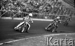 25.06.1978, Chorzów, woj. Katowice, Polska.
Stadion Śląski, zawody żużlowe, zawodnicy ścigający się na torze.
Fot. Kazimierz Seko, zbiory Ośrodka KARTA