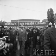 Lipiec 1980, Ruda Śląska, Polska.
Kopalnia Halemba, spotkanie Edwarda Gierka z załogą podczas uruchomienia szybu Grunwald. W tle hasło: 