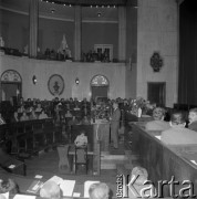 Listopad 1986, Katowice, Polska.
Konferencja Sprawozdawczo-Wyborcza PZPR w siedzibie Urzędu Wojewódzkiego, przemówienie jednego z delegatów.
Fot. Kazimierz Seko, zbiory Ośrodka KARTA
