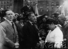 20.06.1922, Katowice, Polska.
Przejmowanie terenów plebiscytowych przez Wojsko Polskie, przemówienie Wojciecha Korfantego po zakończeniu mszy świętej.
Fot. NN, reprodukcja Kazimiesz Seko, udostępniła Barbara Karwat-Seko.
