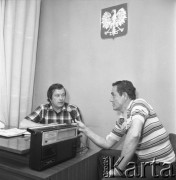 Sierpień 1985, Sosnowiec, Polska.
Wybory do Sejmu, rozmowa z kandydatem Żymankowskim z Kopalni Węgla Kamiennego Sosnowiec.
Fot. Kazimierz Seko, zbiory Ośrodka KARTA
