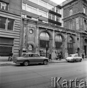 3.02.1969, Warszawa, Polska.
Związek Polskich Artystów Plastyków, siedziba przy ul. Mazowieckiej, na ulicy stoją samochody marki 