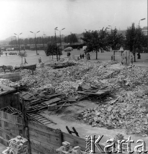Wrzesień 1962, Warszawa, Polska.
Gruzowisko przy Pl. Zawiszy.
Fot. Jarosław Tarań, zbiory Ośrodka KARTA [62-51]


