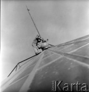 Wrzesień 1962, Warszawa, Polska.
Remont kopuły na gmachu Sejmu przy ul. Wiejskiej.
Fot. Jarosław Tarań, zbiory Ośrodka KARTA [62-03]

